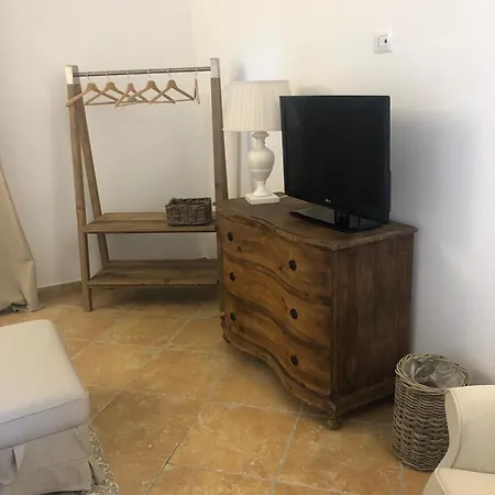 Dimora Le Ginestre Adults Only 4*