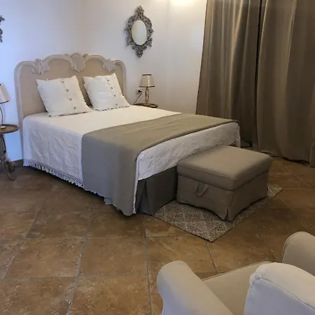 Dimora Le Ginestre Adults Only לינה וארוחת בוקר 4*